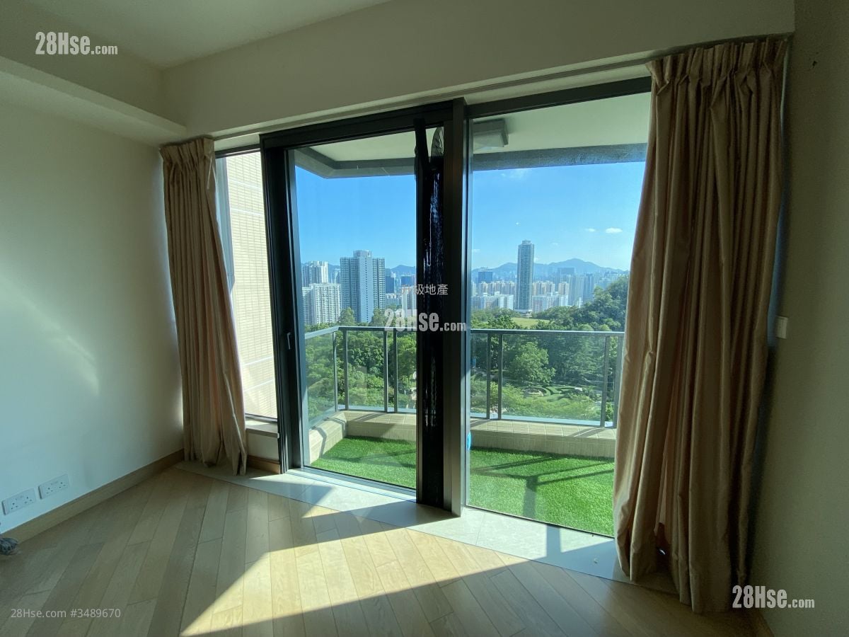 Aria Sell 3 Bedrooms , 3 Bathrooms 1,248 ft²