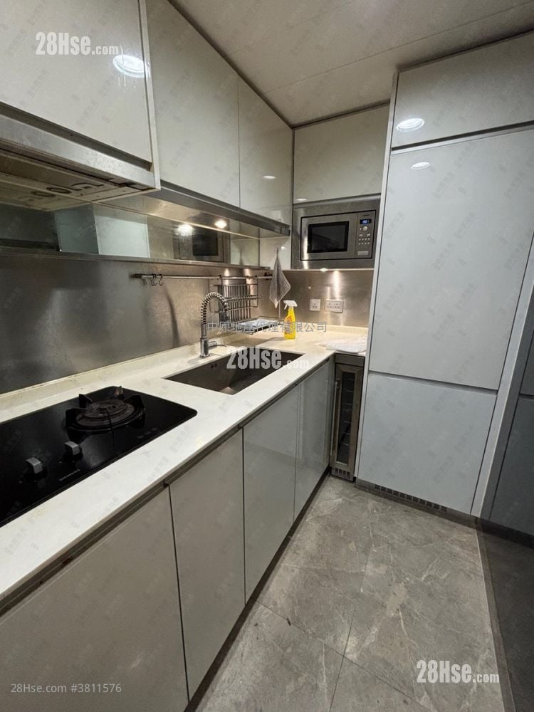 Century Gateway Sell 2 Bedrooms , 1 Bathroom 464 ft²