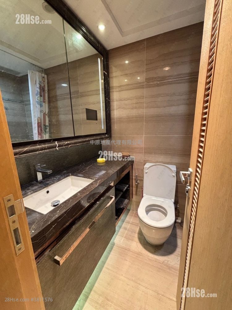 Century Gateway Sell 2 Bedrooms , 1 Bathroom 464 ft²