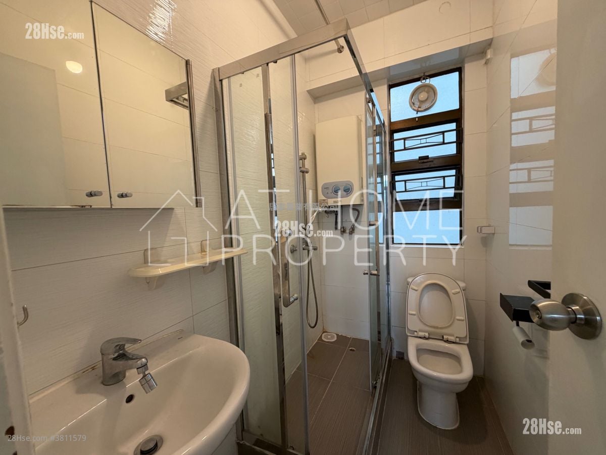 安峰大厦 租盘 2 房 , 1 浴室 545 平方尺