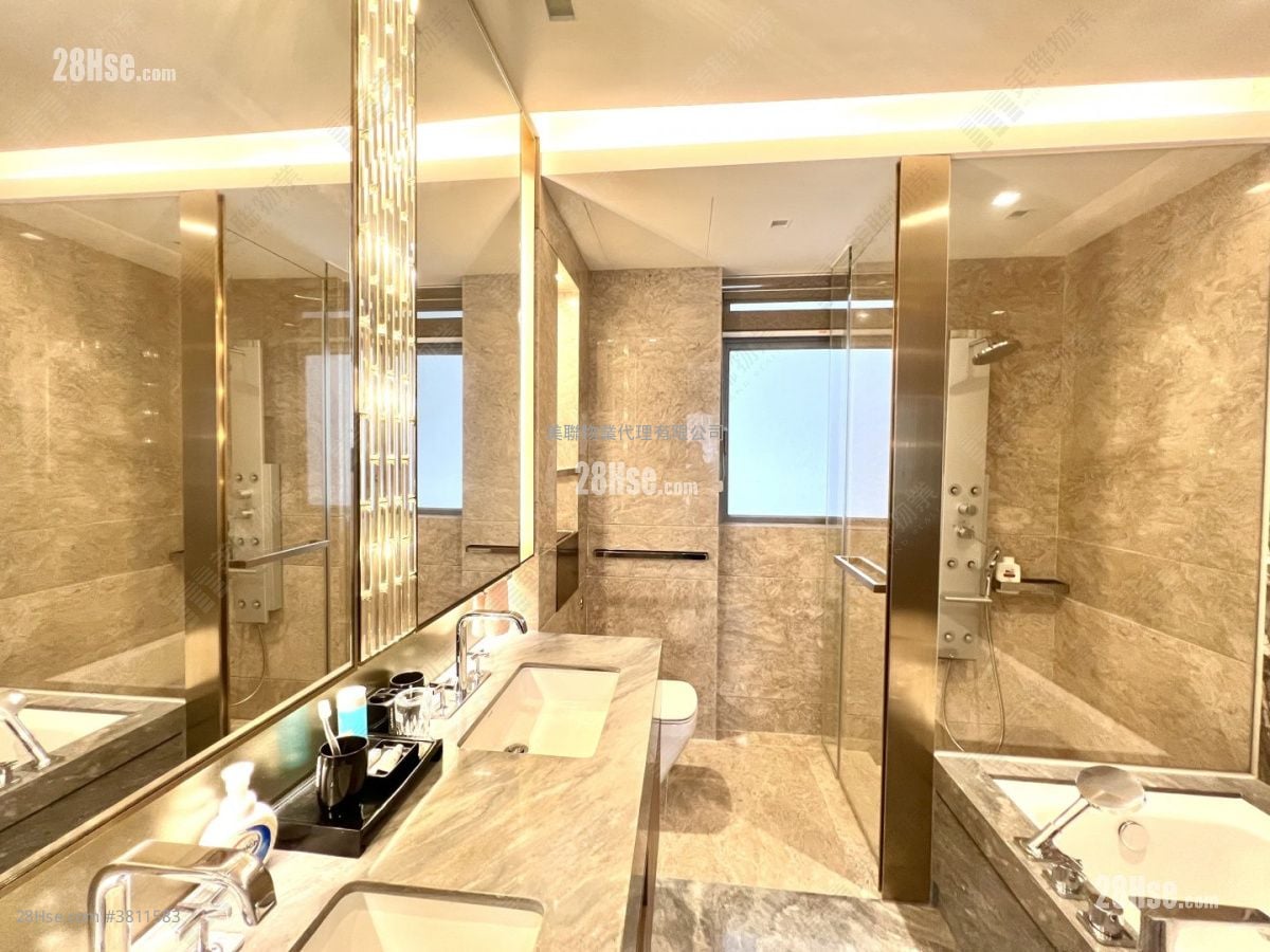 Cristallo Sell 3 Bedrooms , 3 Bathrooms 1,310 ft²