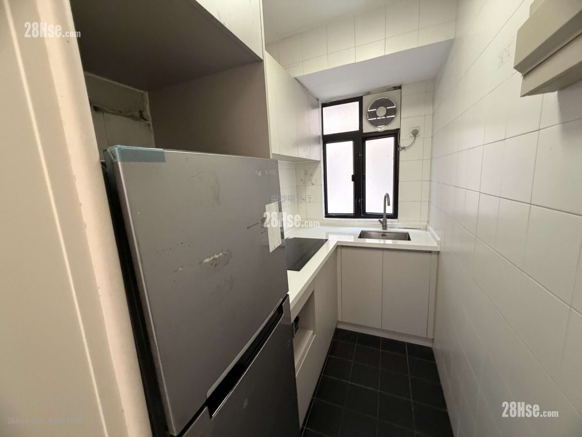 Hillwood Mansion Sell 2 Bedrooms , 1 Bathroom 420 ft²