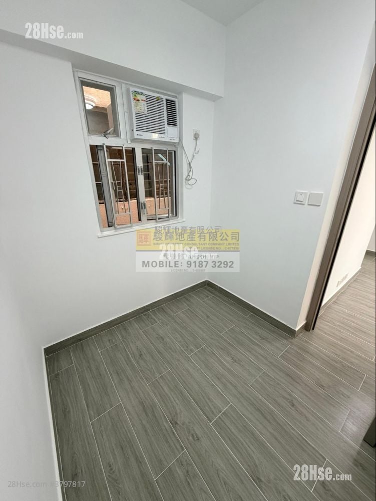 Peony House Sell 3 Bedrooms , 1 Bathroom 395 ft²