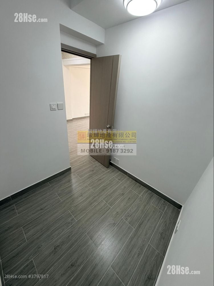 Peony House Sell 3 Bedrooms , 1 Bathroom 395 ft²