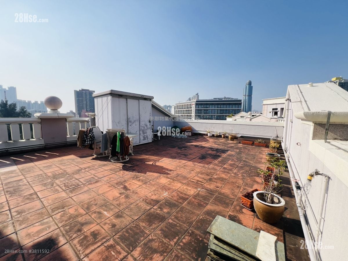 King's Park Hill Sell 2 Bedrooms , 3 Bathrooms 1,230 ft²