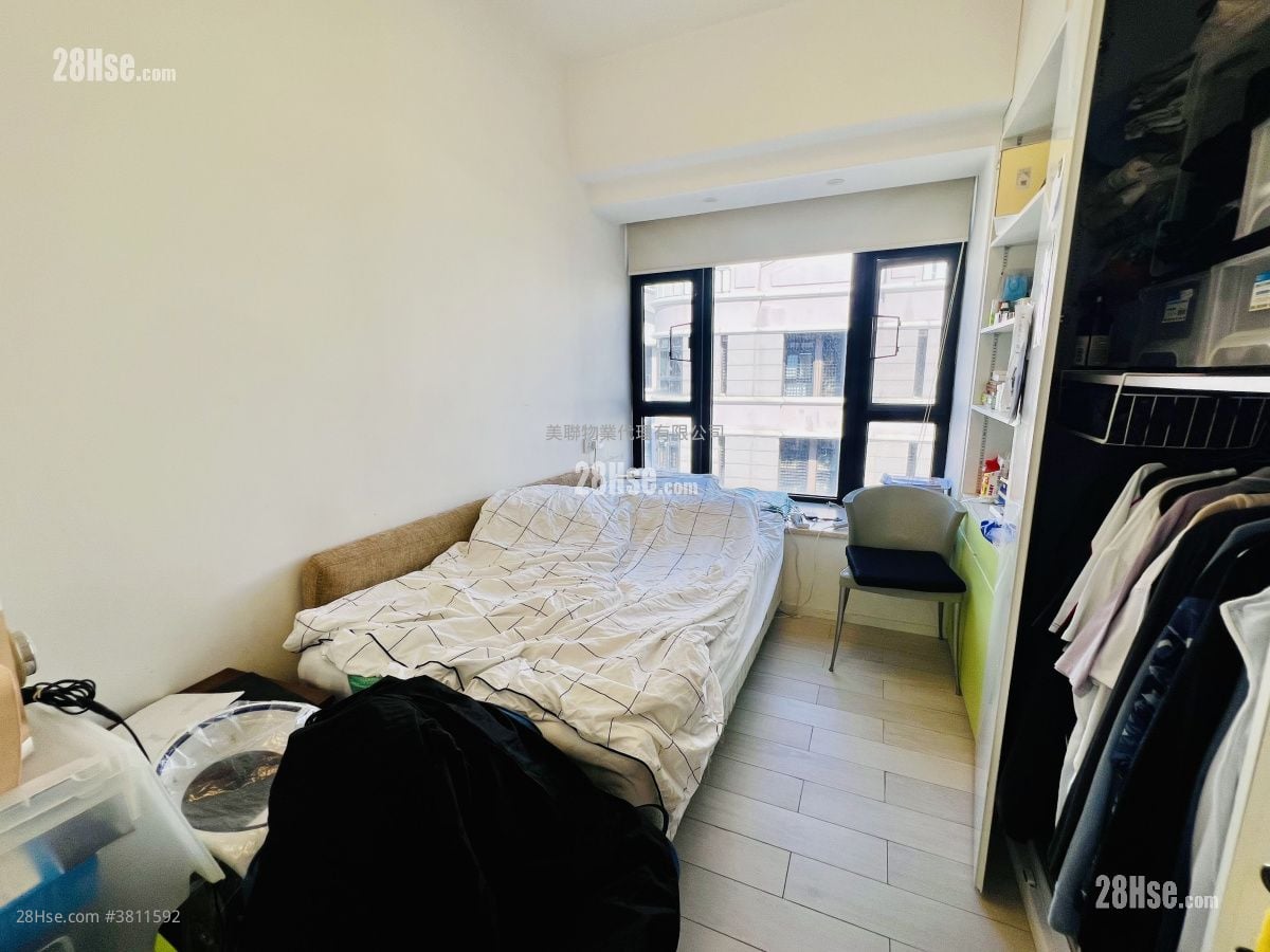 King's Park Hill Sell 2 Bedrooms , 3 Bathrooms 1,230 ft²