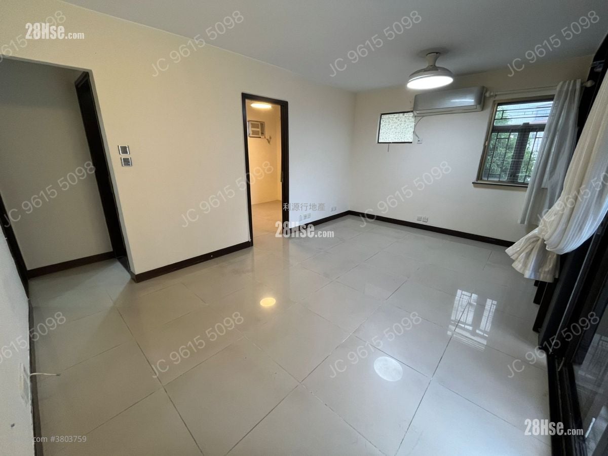 Village Rental 3 Bedrooms , 1 Bathroom 700 ft²