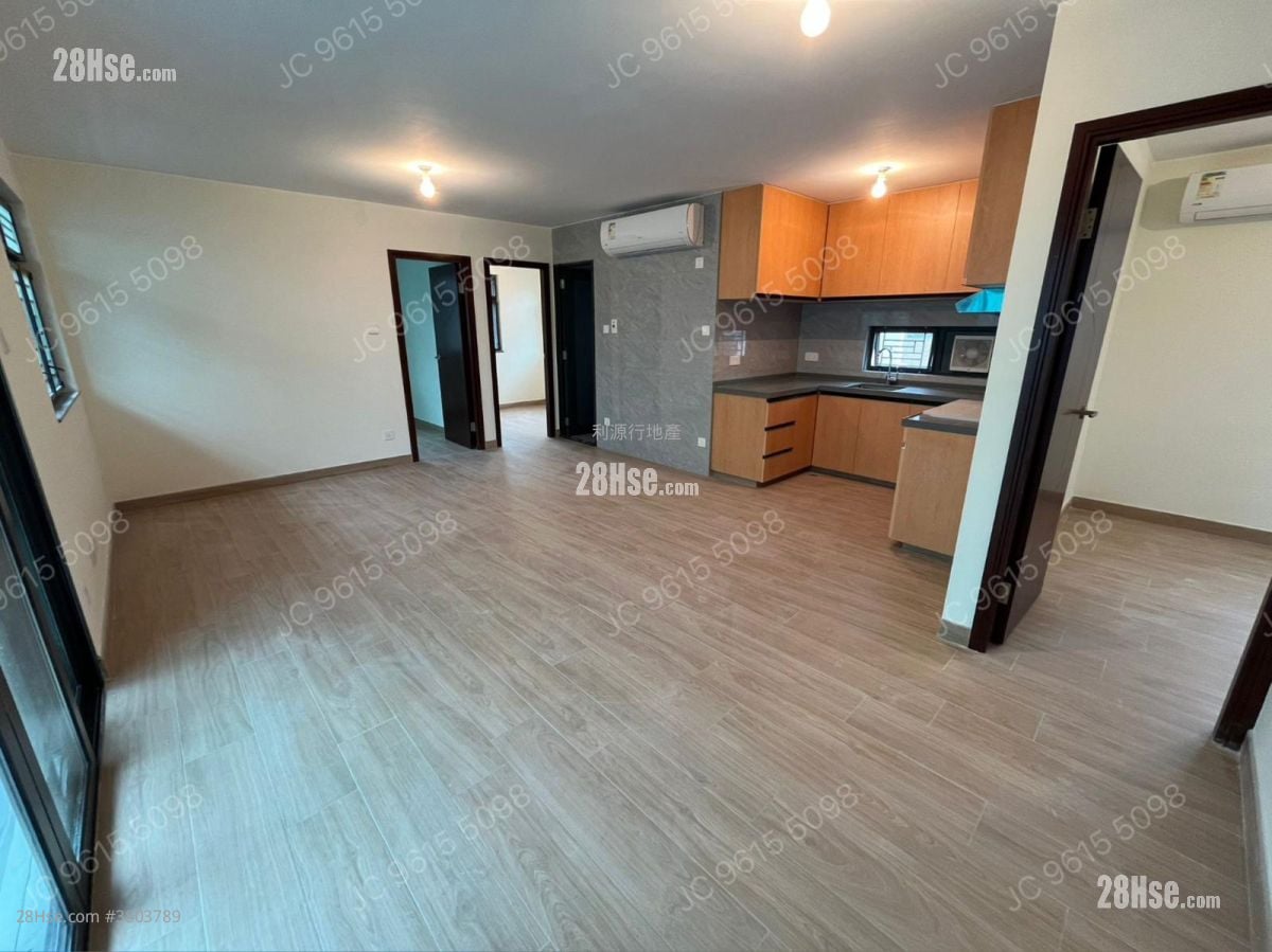 Village Rental 3 Bedrooms , 1 Bathroom 700 ft²