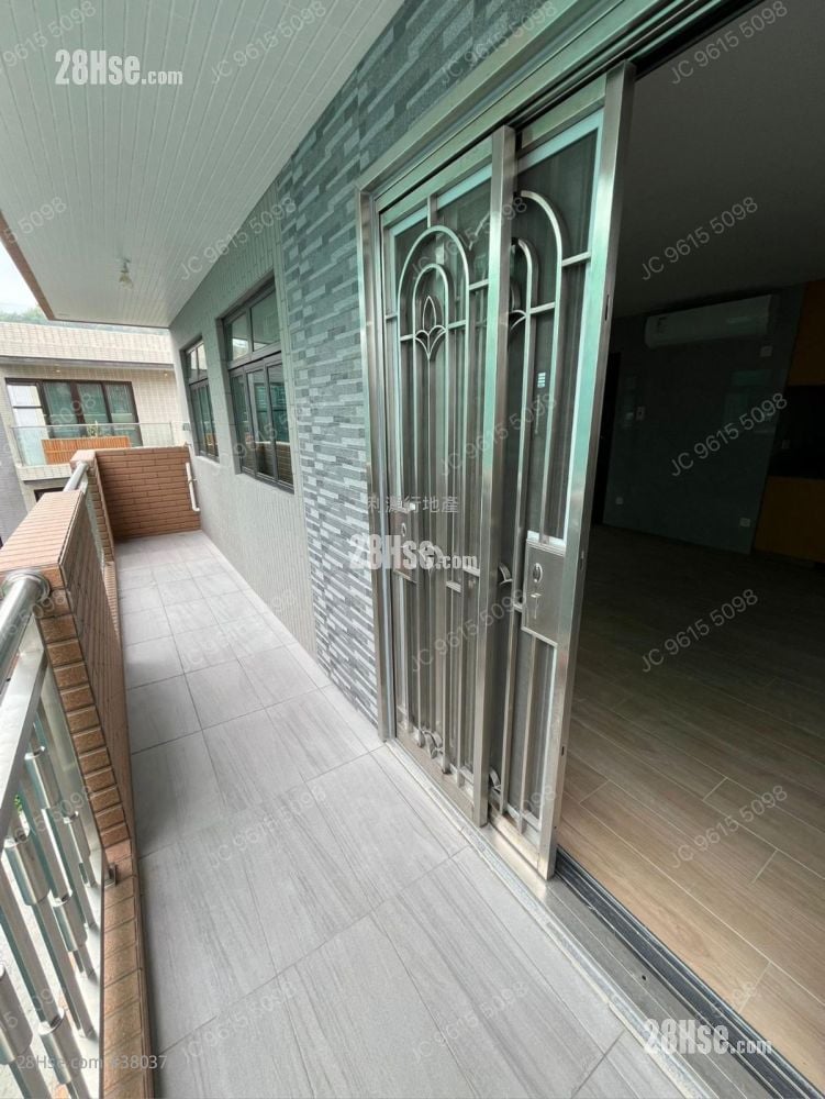 Village Rental 3 Bedrooms , 1 Bathroom 700 ft²