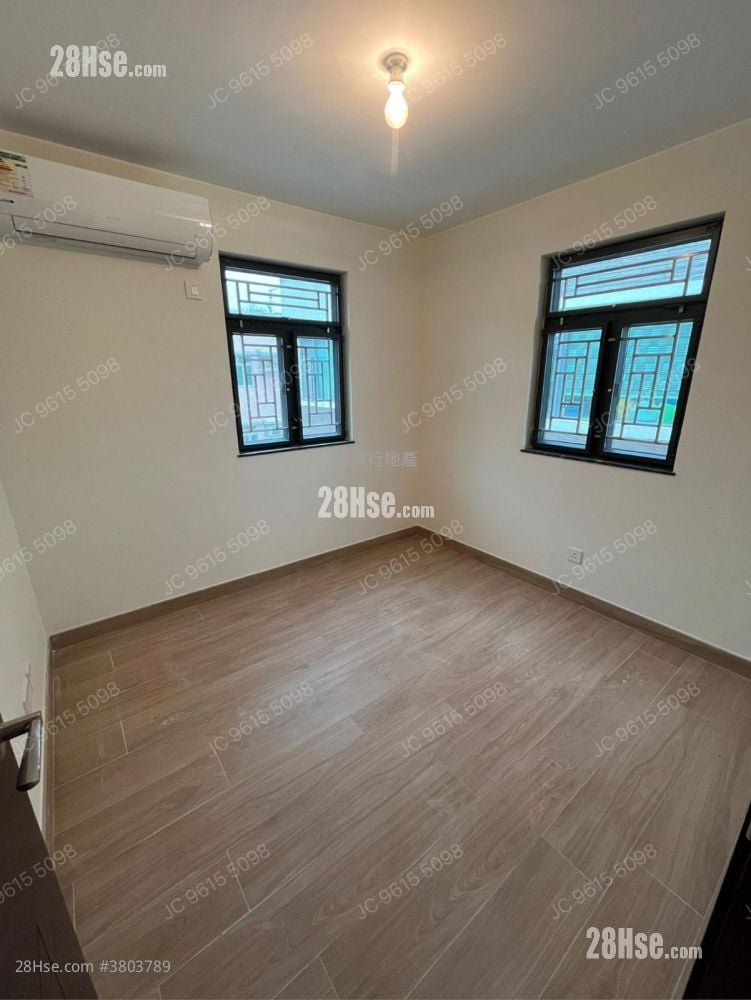 Village Rental 3 Bedrooms , 1 Bathroom 700 ft²