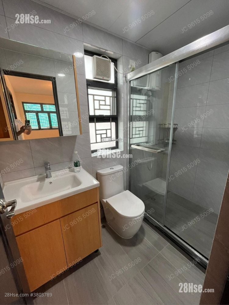 Village Rental 3 Bedrooms , 1 Bathroom 700 ft²