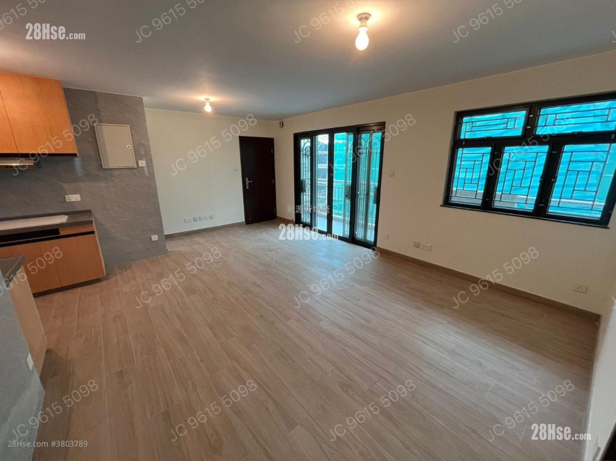 Village Rental 3 Bedrooms , 1 Bathroom 700 ft²