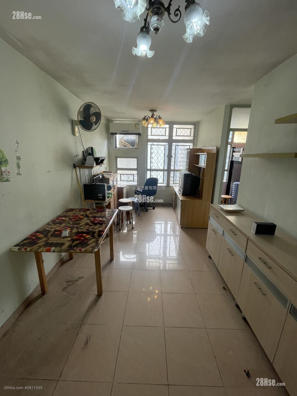 Tin Shing Court Sell 3 Bedrooms , 2 Bathrooms