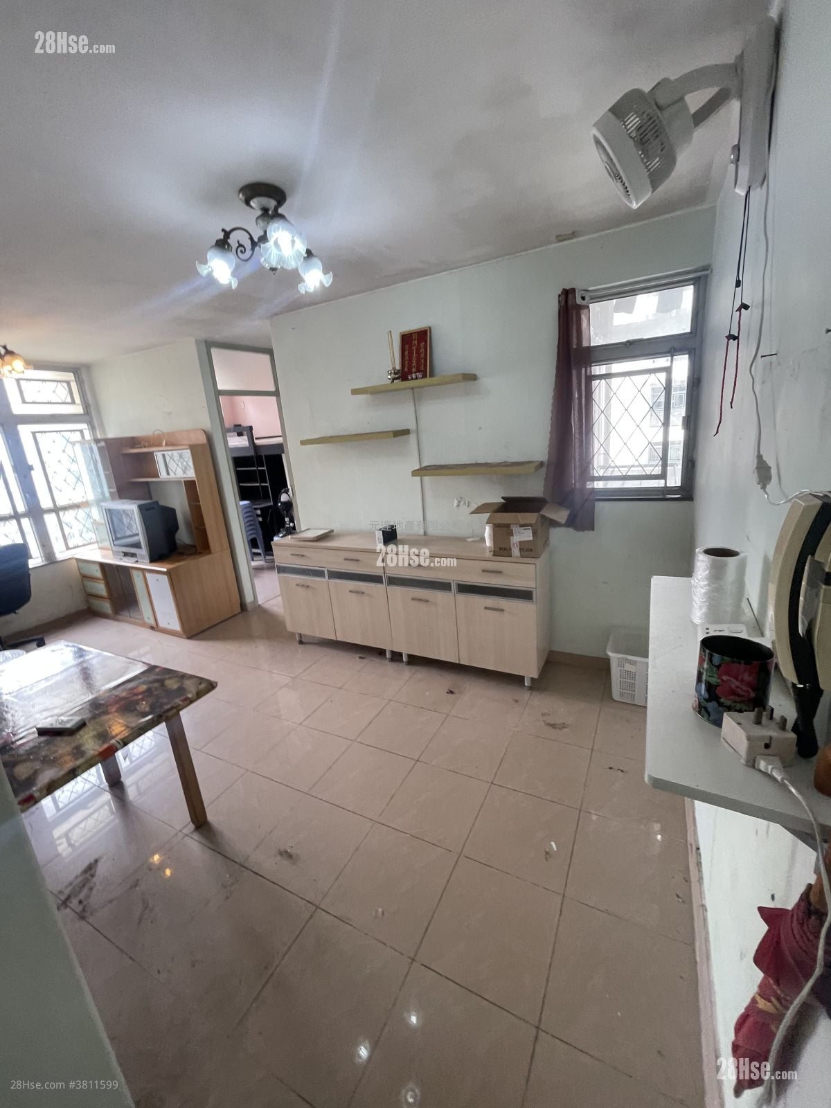 Tin Shing Court Sell 3 Bedrooms , 2 Bathrooms