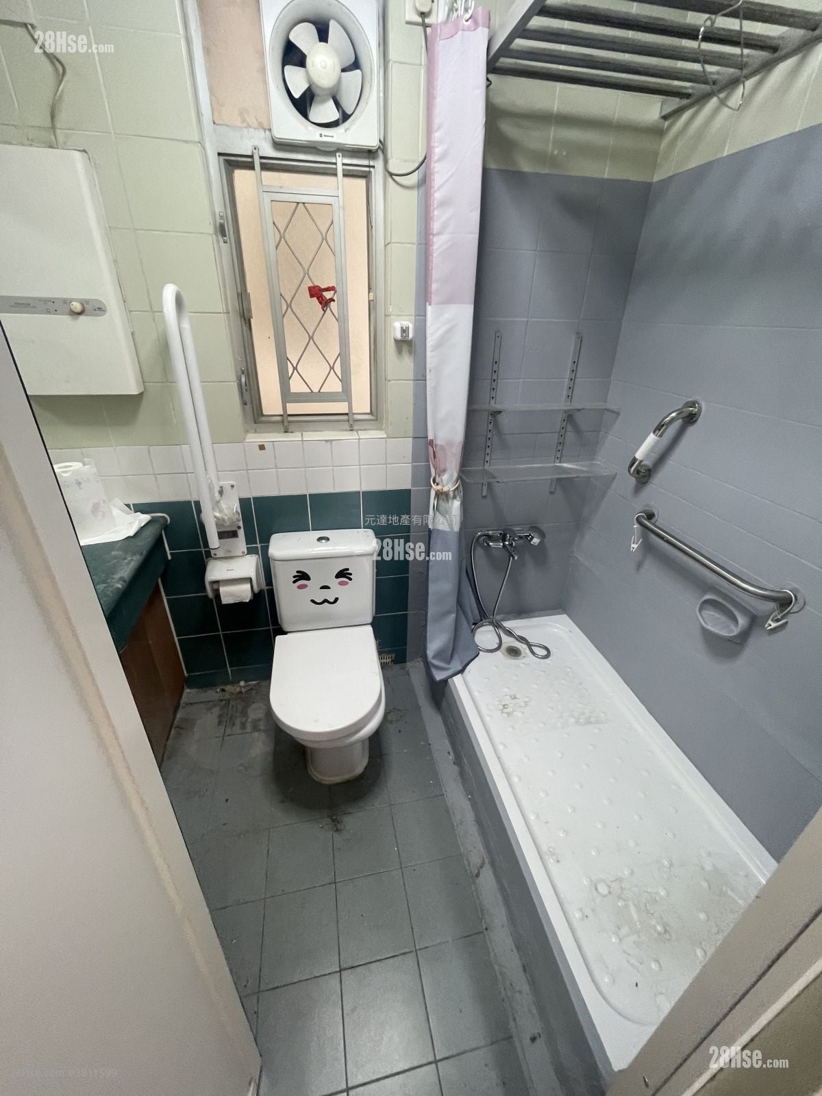 Tin Shing Court Sell 3 Bedrooms , 2 Bathrooms