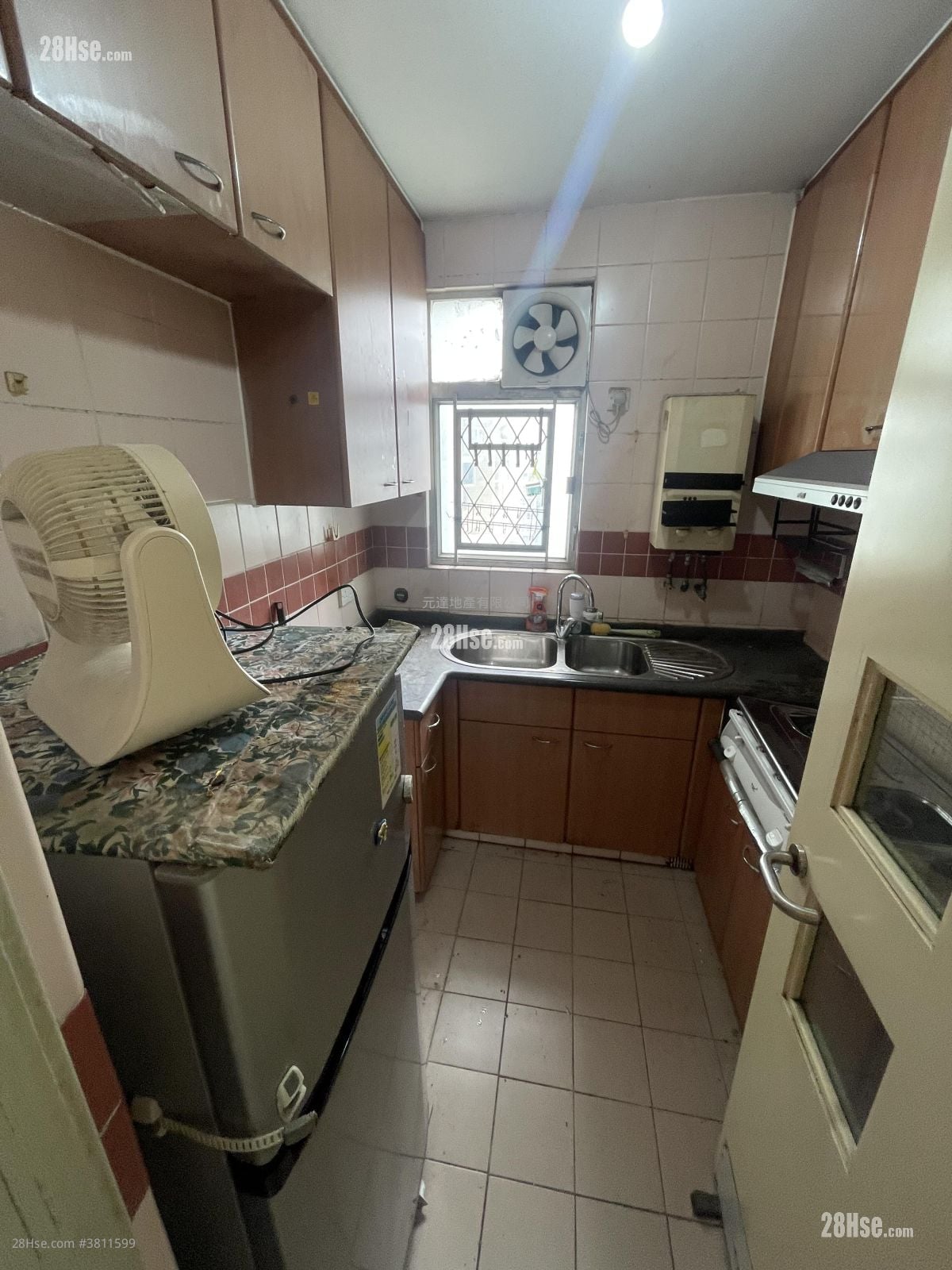 Tin Shing Court Sell 3 Bedrooms , 2 Bathrooms