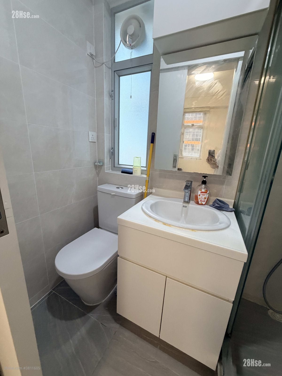 單幢樓房 租盤 2 房 260 平方呎