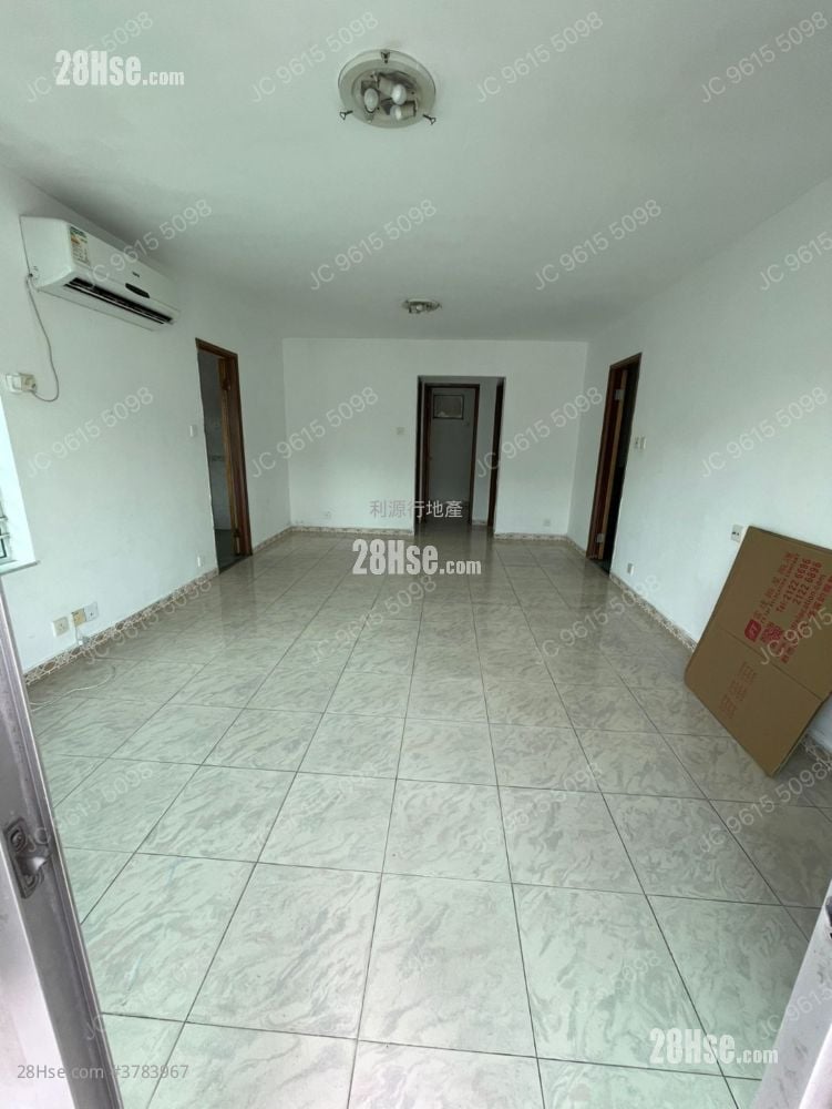 Village Rental 3 Bedrooms , 1 Bathroom 700 ft²