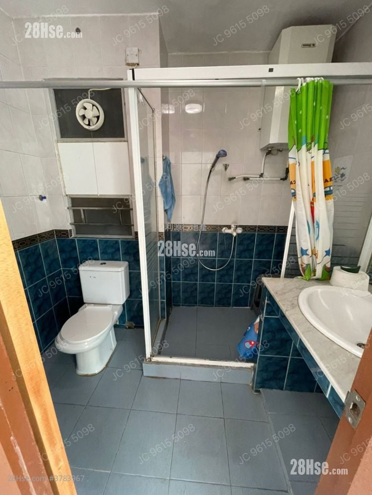 Village Rental 3 Bedrooms , 1 Bathroom 700 ft²