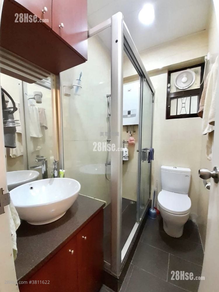 Tsing Yi Garden Sell 3 Bedrooms , 2 Bathrooms 547 ft²