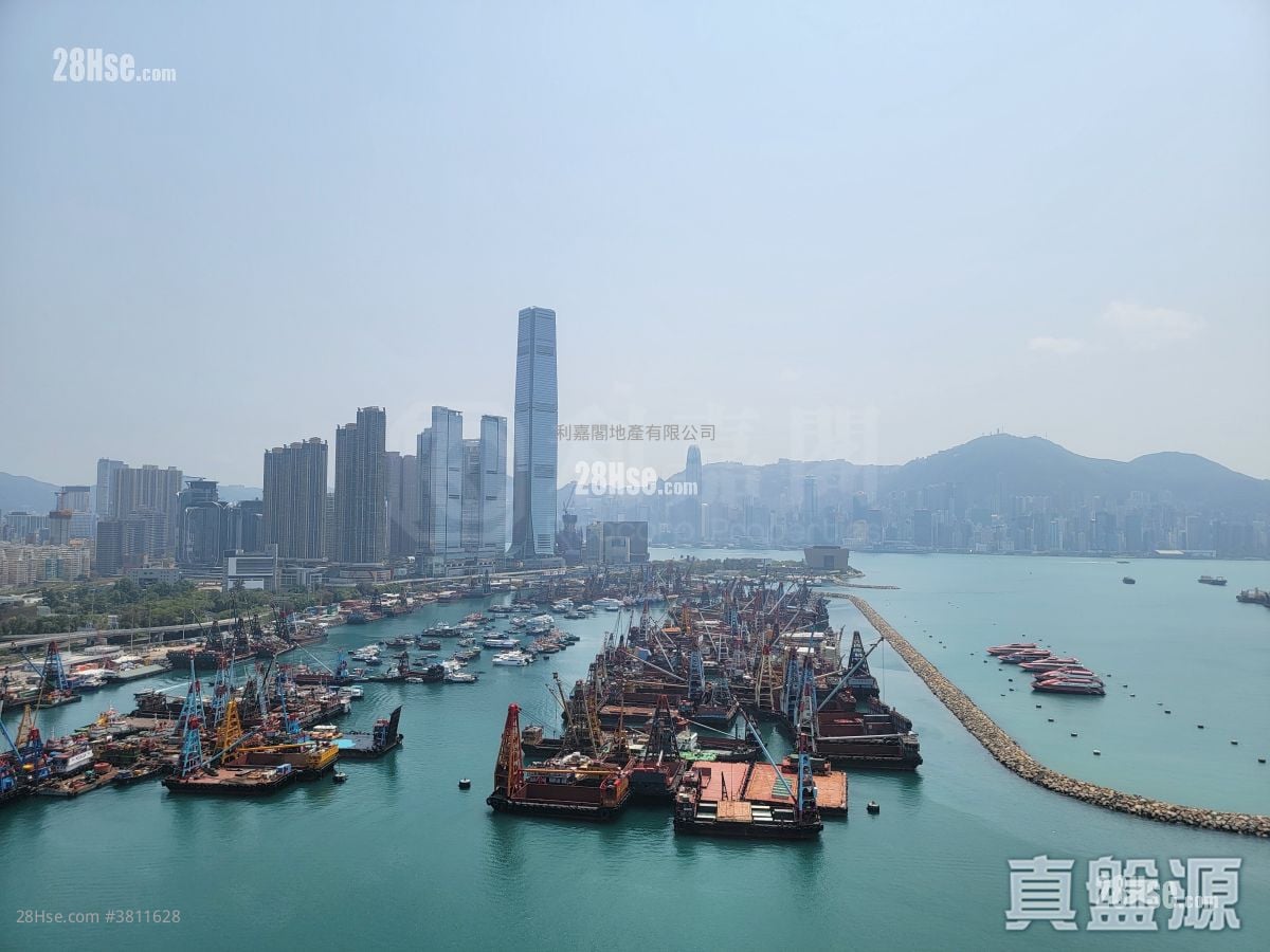 One Silversea Sell 2 Bedrooms 963 ft²