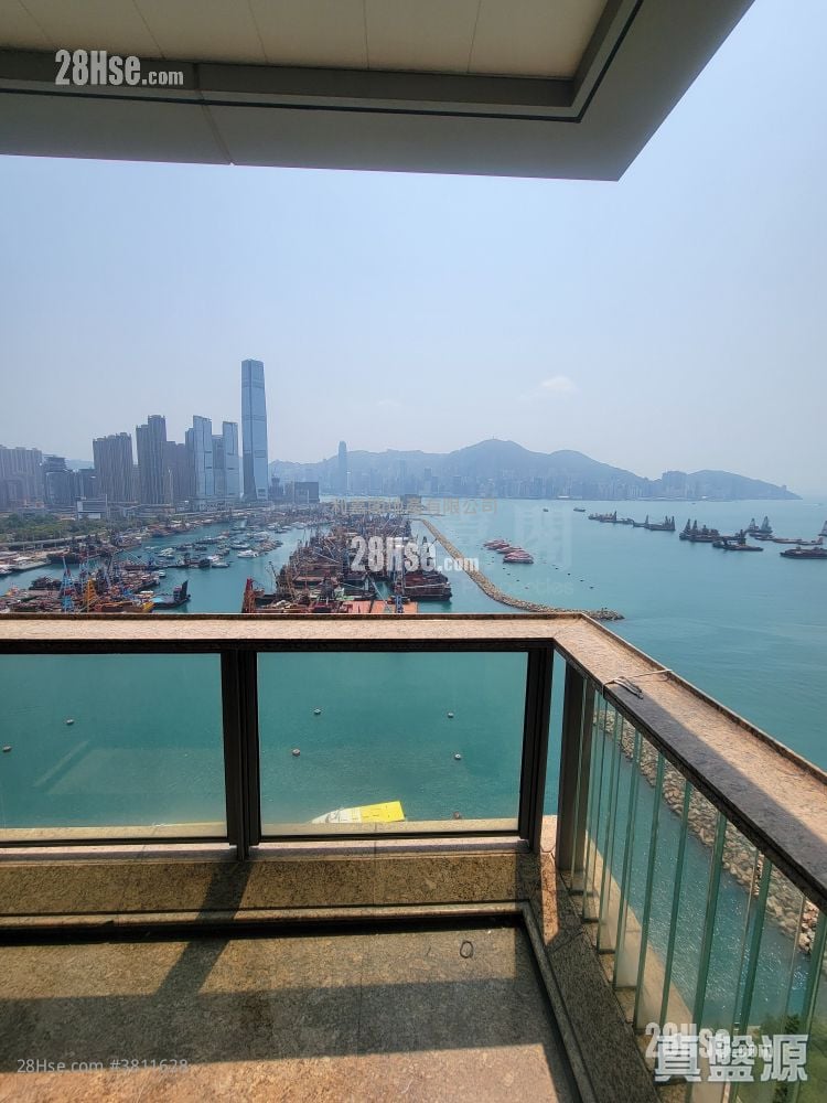 One Silversea Sell 2 Bedrooms 963 ft²