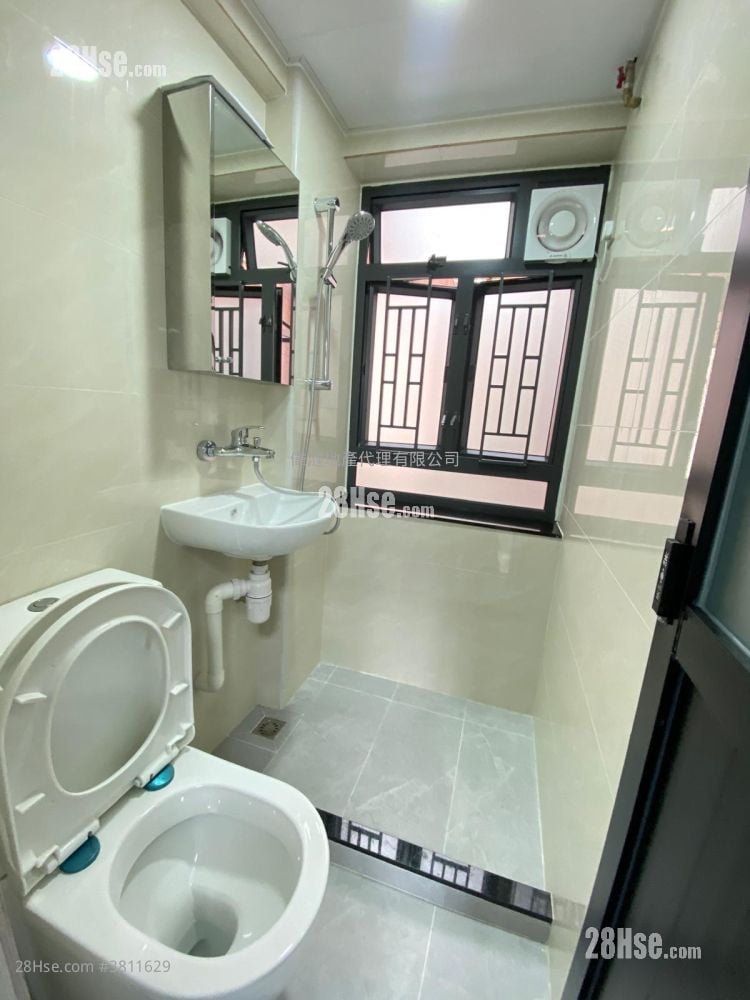 单幢楼房 租盘 1 房 200 平方尺