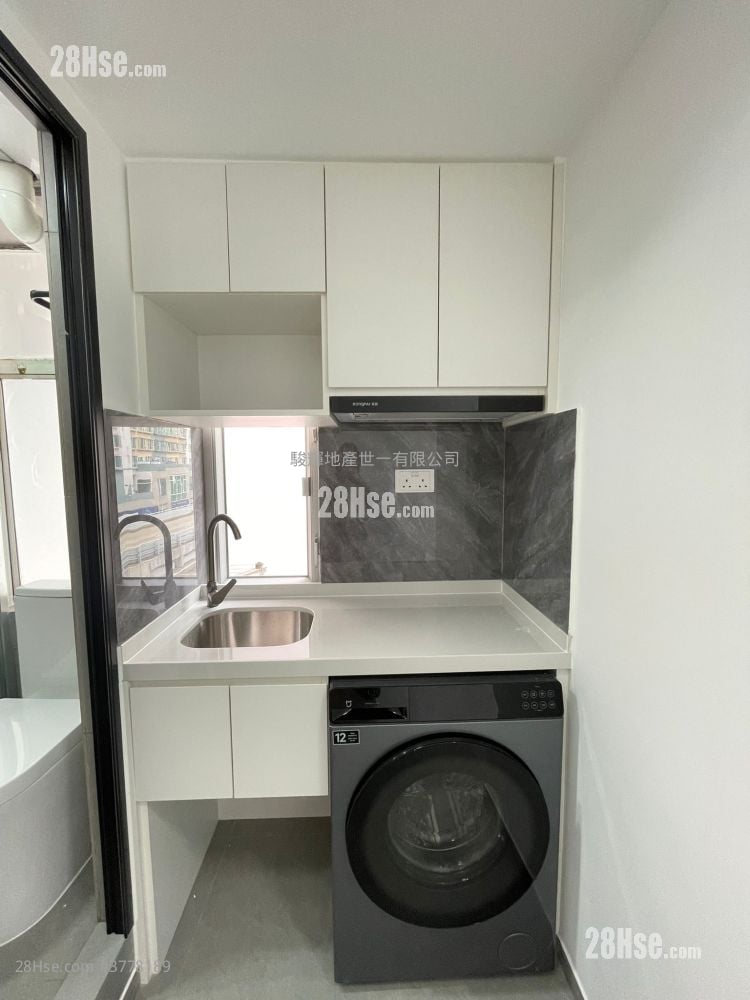 康龄大厦 租盘 2 房 , 1 浴室 200 平方尺