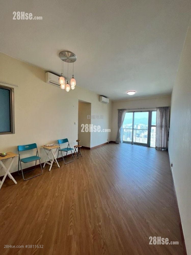 Sorrento Rental 3 Bedrooms , 3 Bathrooms 915 ft²