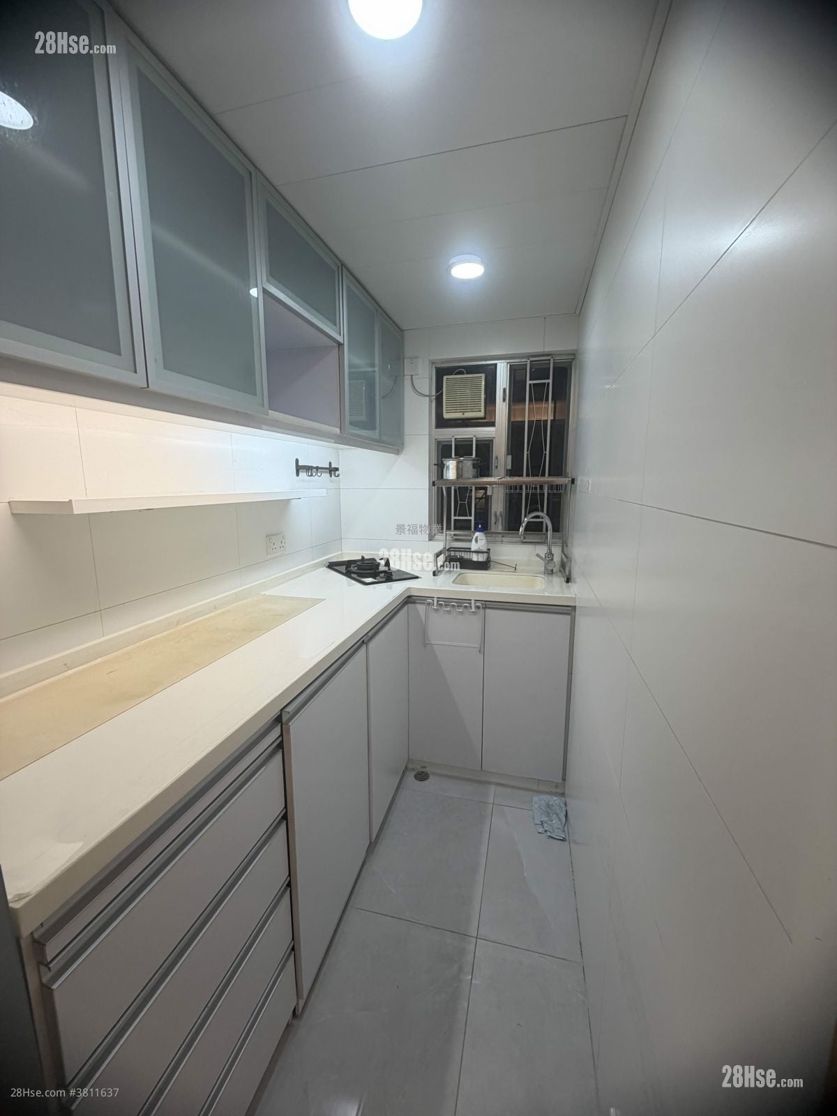 Fortune Mansion Rental 2 Bedrooms , 1 Bathroom 335 ft²