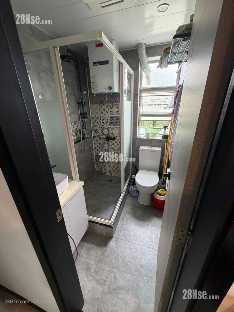 村屋 售盤 2 房 , 1 浴室 700 平方呎