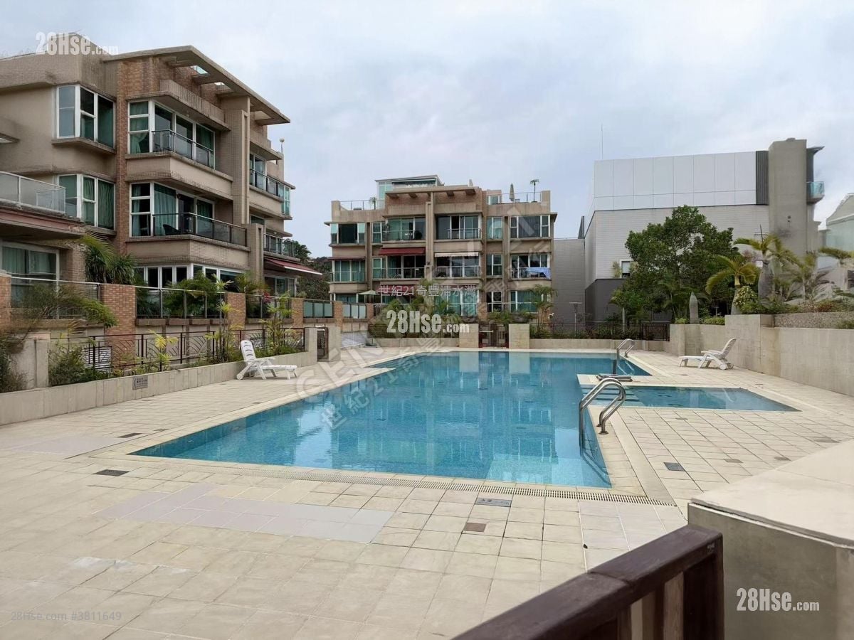 Costa Bello Sell 3 Bedrooms 916 ft²