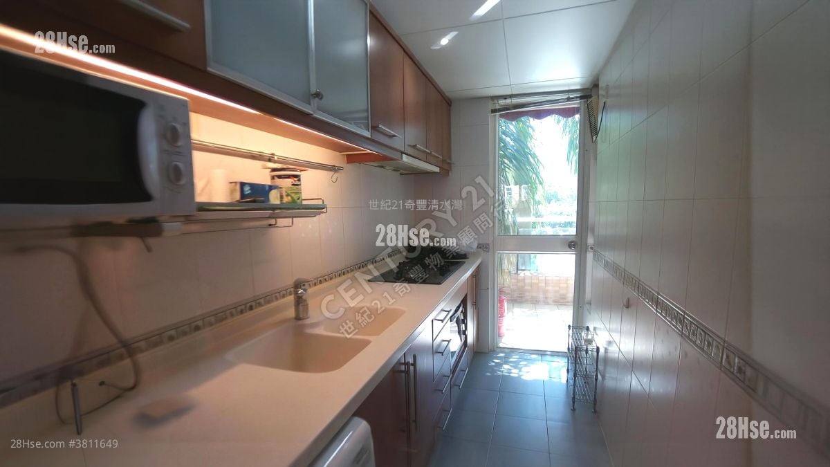 Costa Bello Sell 3 Bedrooms 916 ft²