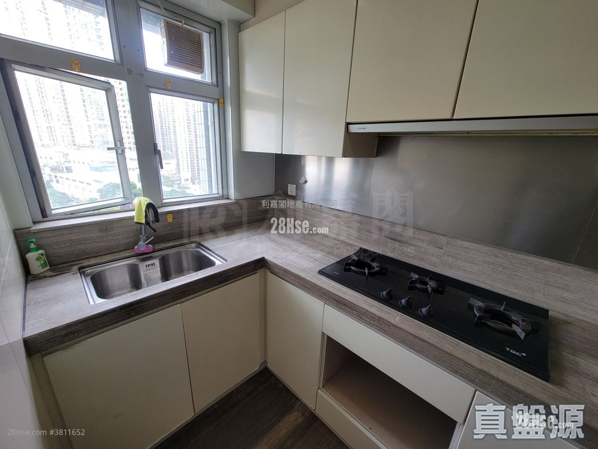 Florient Rise Sell 3 Bedrooms , 1 Bathroom 609 ft²