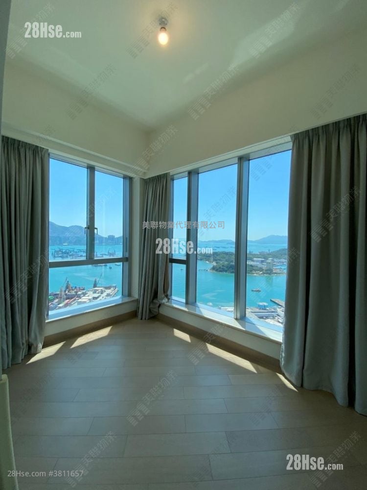 Cullinan West Sell 4 Bedrooms , 4 Bathrooms 1,327 ft²