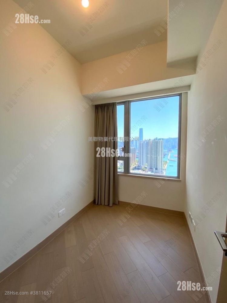 Cullinan West Sell 4 Bedrooms , 4 Bathrooms 1,327 ft²