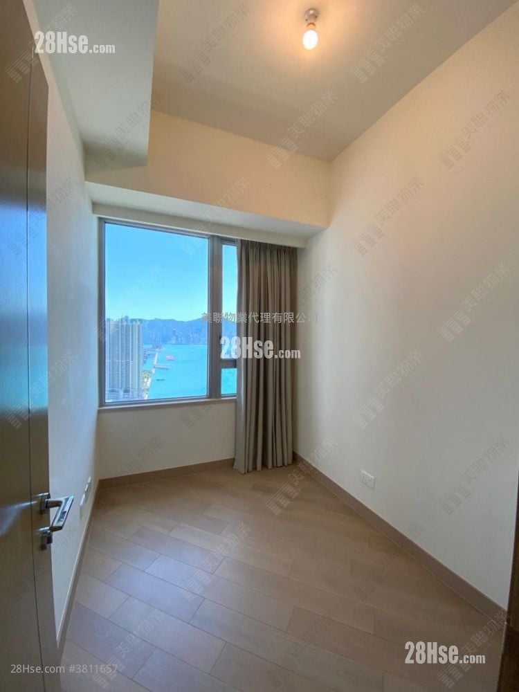 Cullinan West Sell 4 Bedrooms , 4 Bathrooms 1,327 ft²