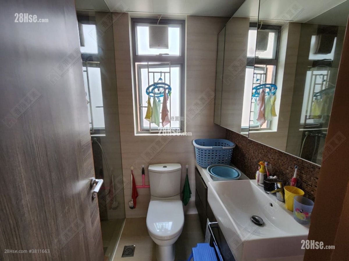 Heya Star Sell 3 Bedrooms , 2 Bathrooms 730 ft²