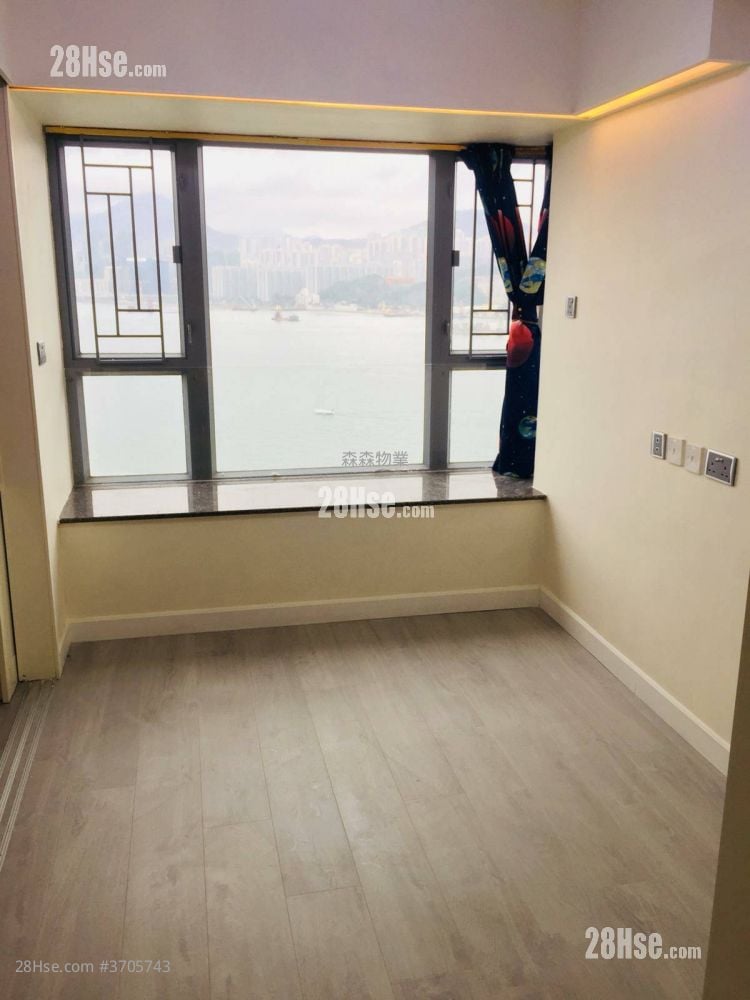 Grand Promenade Rental 4 Bedrooms , 3 Bathrooms 1,129 ft²