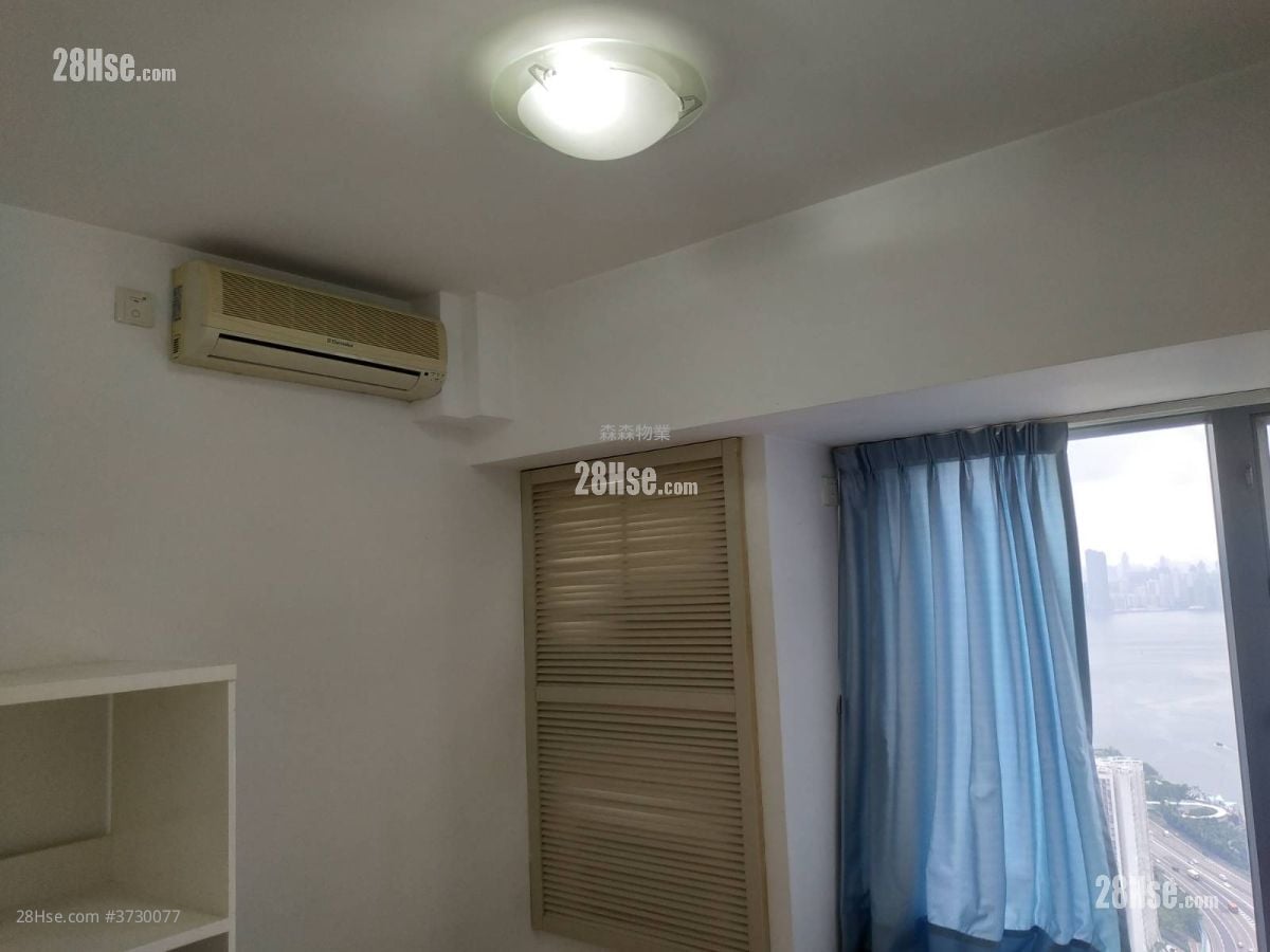 Grand Promenade Rental 4 Bedrooms , 3 Bathrooms 942 ft²