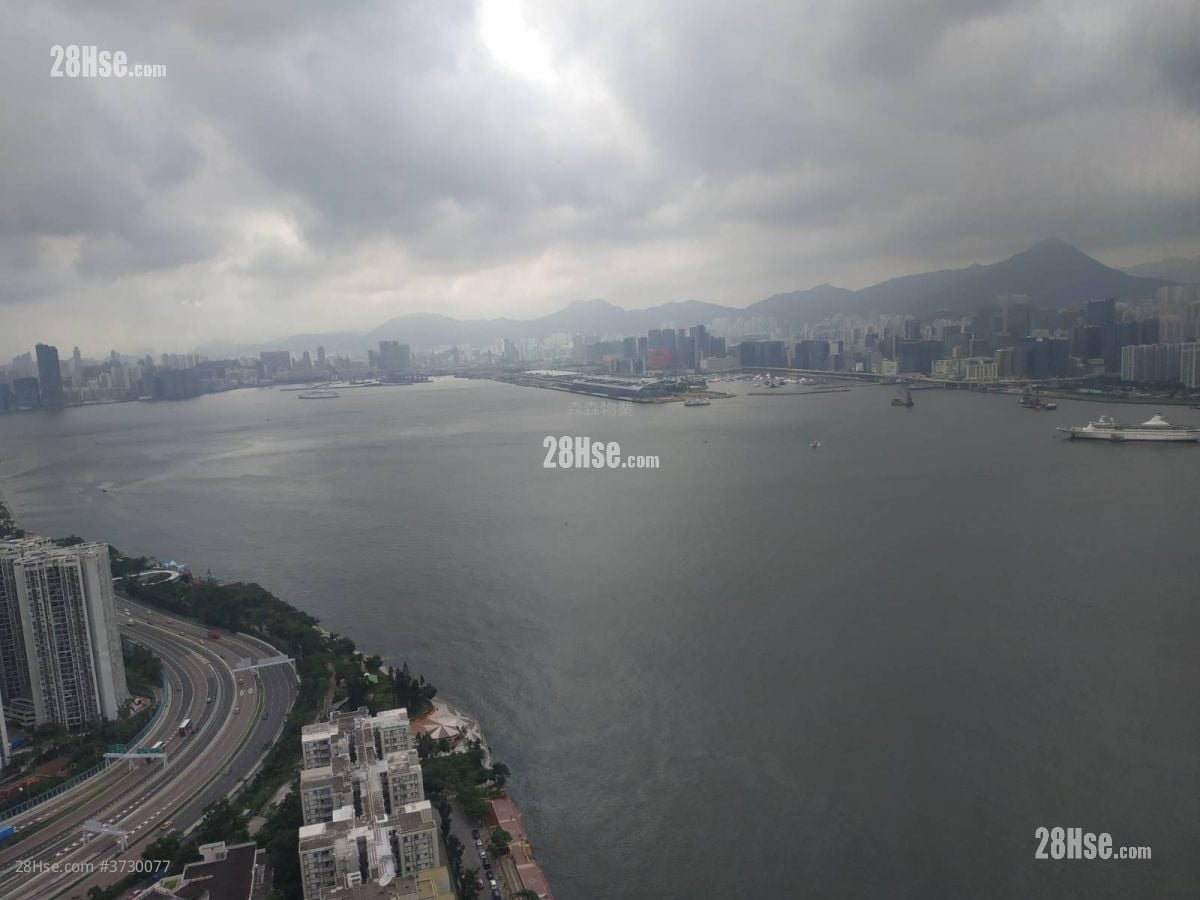 Grand Promenade Rental 4 Bedrooms , 3 Bathrooms 942 ft²