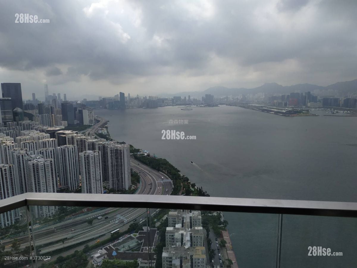 Grand Promenade Rental 4 Bedrooms , 3 Bathrooms 942 ft²