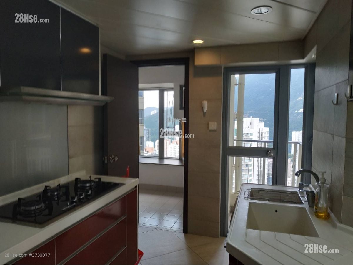 Grand Promenade Rental 4 Bedrooms , 3 Bathrooms 942 ft²