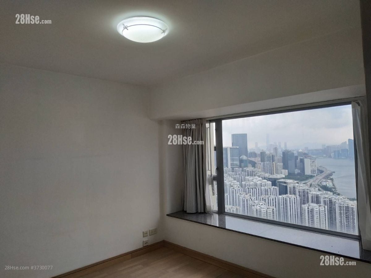 Grand Promenade Rental 4 Bedrooms , 3 Bathrooms 942 ft²