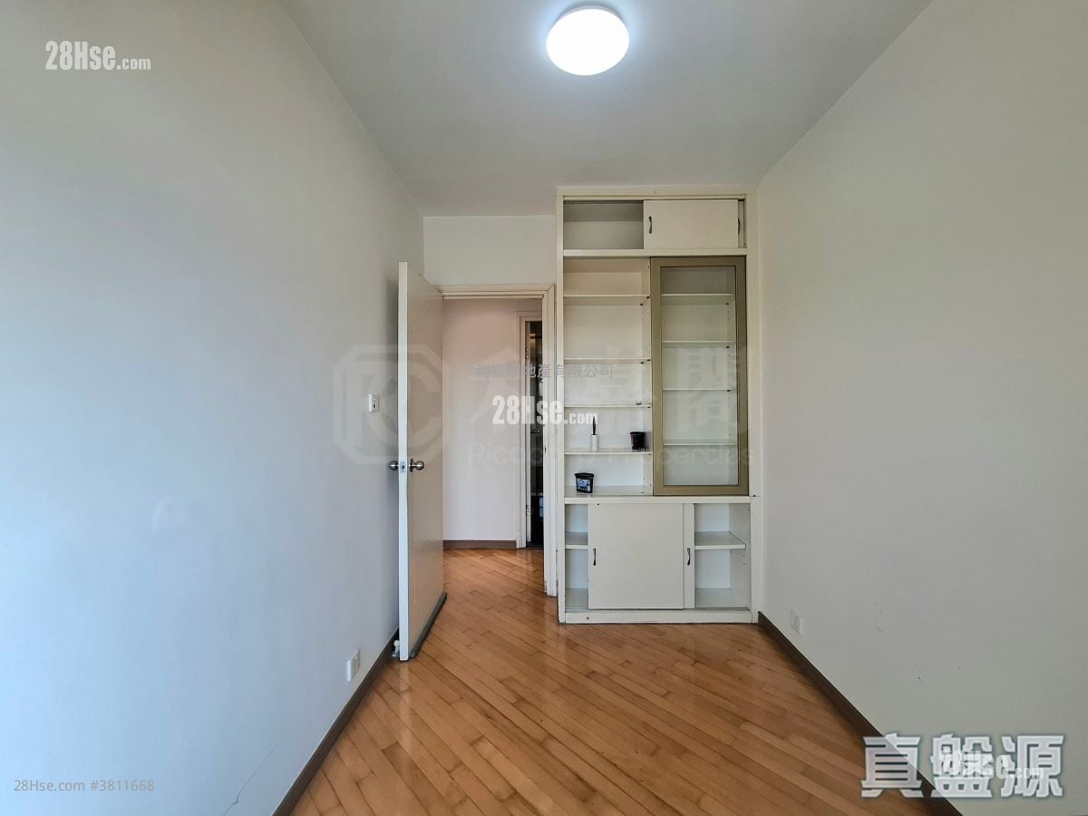 Tung Chung Crescent Rental 3 Bedrooms , 3 Bathrooms 821 ft²