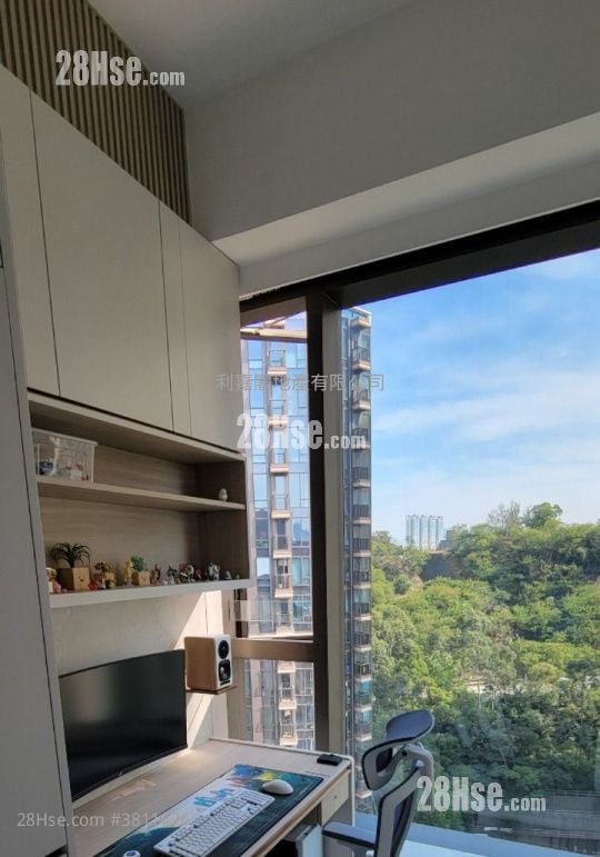 One Homantin Sell 3 Bedrooms , 2 Bathrooms 795 ft²