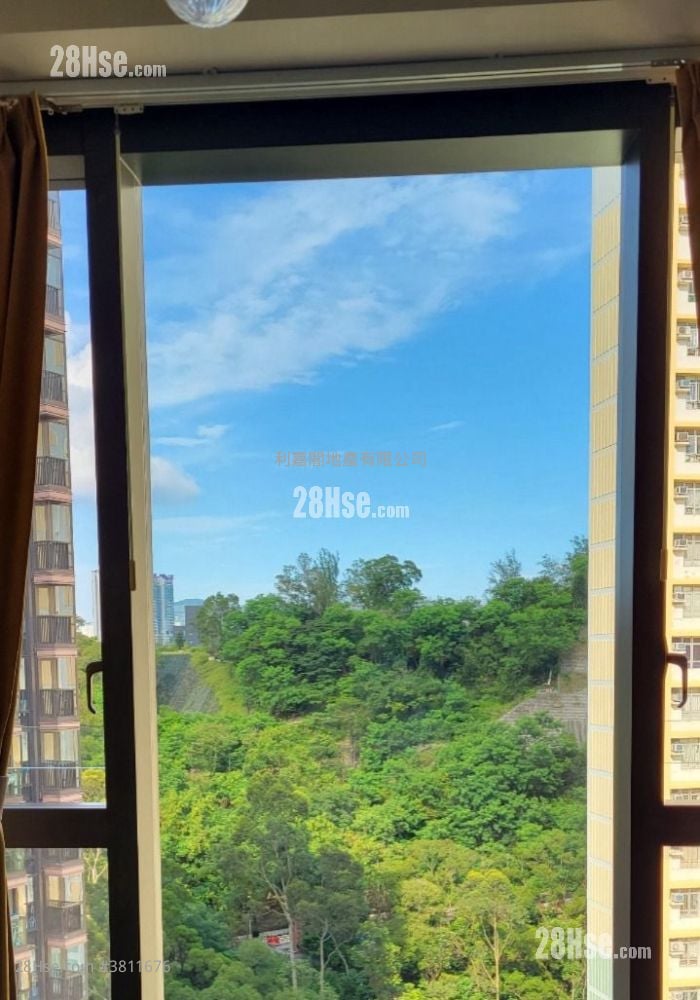 One Homantin Sell 3 Bedrooms , 2 Bathrooms 795 ft²