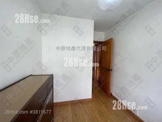 Greenfield Garden Sell 2 Bedrooms , 1 Bathroom 383 ft²