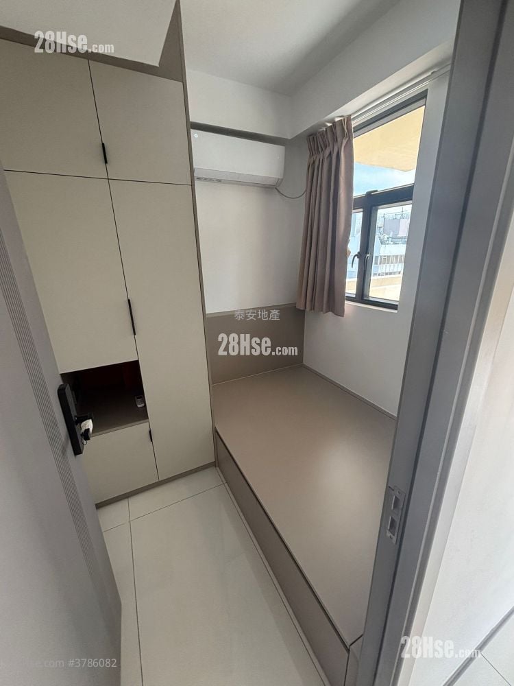 Sun Hing Building Rental 1 Bedroom , 1 Bathroom 250 ft²