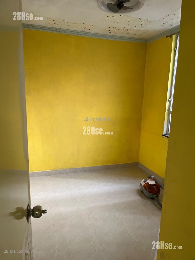 景峰花园 租盘 2 房 , 1 浴室 400 平方尺